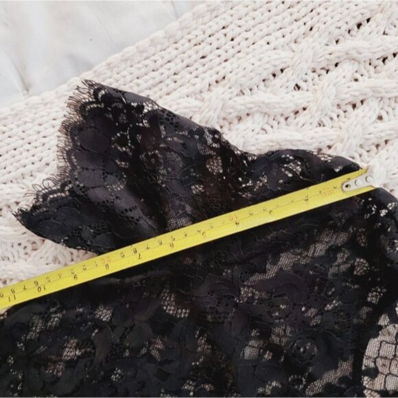 Forever 21 Short Sleeved Lace Scalloped Top- Black- Size S - Nwot - Picture 11 of 16
